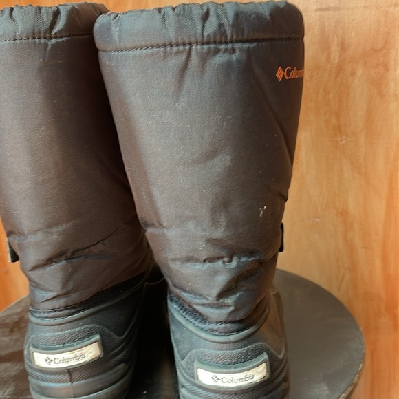 Columbia kids snow boot Big Kid 5 NWOT - Picture 3 of 5